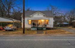 550 Leaman Avenue, Whitmire, SC 29178