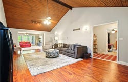 802 High Drive, Excelsior Springs, MO 64024