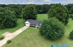 630 Sunset Drive, Ider, AL 35981
