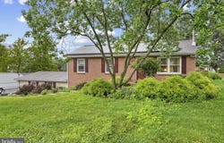 3973 LOCUST GROVE ROAD, COLUMBIA, PA 17512