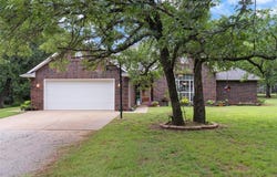 1748 Logans Run, Chandler, OK 74834