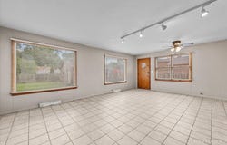 29 S Weston Avenue, Elgin, IL 60123