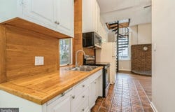 16 RAILROAD PLACE, PENNINGTON, NJ 08534