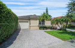 15108 NW 89th Ave, Miami Lakes, FL 33018