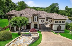 1608 Rivercrest Court, Fort Worth, TX 76107