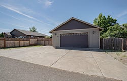 930 Win Way, Eagle Point, OR 97524