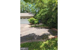 7506 BOX ELDER COURT, MCLEAN, VA 22102