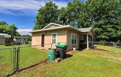 1518 E Hogner Street, Tahlequah, OK 74464