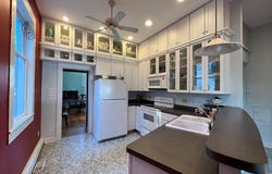 4 LEE ST, ONANCOCK, VA 23417