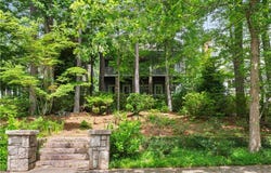 9032 Selborne Lane, Chattahoochee Hills, GA 30268