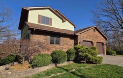 14098 ASPEN Drive, Carlinville, IL 62626