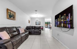 11428 SW 254th St, Homestead, FL 33032