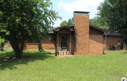 1305 W AVE C, Hope, AR 71801