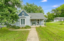 307 Liberty Road, Smithville, MO 64089