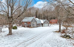 88 Hebron Road, Oxford, ME 04270