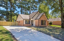 8195 TIMBER HILL Cv, Memphis, TN 38016