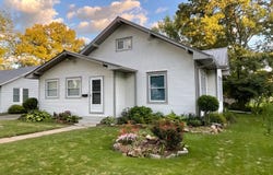 902 E Chism St, Paris, AR 72855