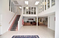 550 Main Road, Tiverton, RI 02878