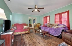 1009 W. Main, Nacogdoches, TX 75964