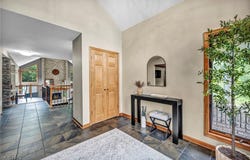 7454 Euclid Chardon Road, Kirtland, OH 44094