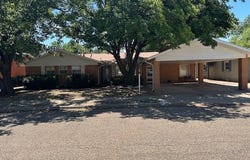 716 W 6th Street, Idalou, TX 79329