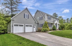 4 Buckskin Dr, Mansfield, MA 02048
