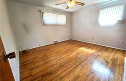 218 Skyport Rd, West Mifflin, PA 15122
