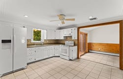 12 Oak Ter, Bellingham, MA 02019