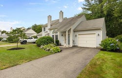 31 E Glen Dr, Taunton, MA 02780