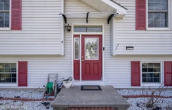 4 Heresford Lane, Queensbury, NY 12804