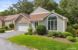 17 White Oak Lane, Elgin, IL 60123
