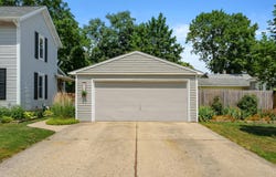 210 W Washington Street, Vicksburg, MI 49097