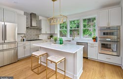 30 N FRANKLIN Street, LAMBERTVILLE, NJ 08530