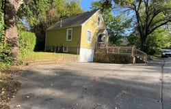 1229 S Crisp Street, Independence, MO 64052