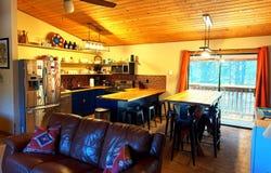 10 Jackson Hole Rd, Angel Fire, NM 87710-0169