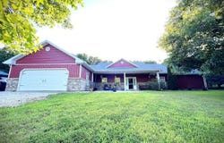 8425 HILLERS CREEK DRIVE, New Bloomfield, MO 65063
