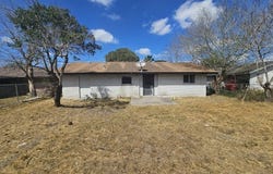 644 W Ligustrum Boulevard, Robstown, TX 78380