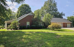 146 LYNN POINT RD, GREENFIELD, TN 38230