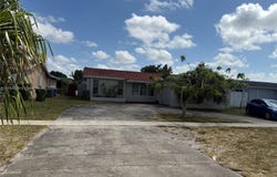 8940 Johnson St, Pembroke Pines, FL 33024