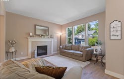 200 N ROYAL OAK ST, Newberg, OR 97132