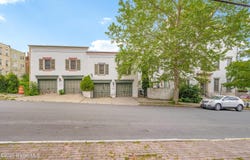2 Ash Grove Place, Albany, NY 12202