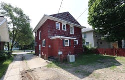 1221 Diamond Avenue, South Bend, IN 46628
