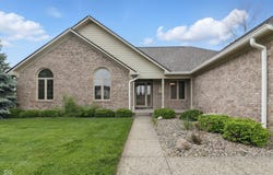 105 Meadowview Lane, Greenwood, IN 46142