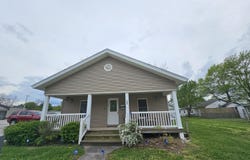 308 W Church Street, Aurora, MO 65605