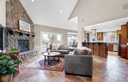 380 Mountaingate DR, Springfield, OR 97478