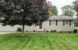 215 Rhine St SW, Sugarcreek, OH 44681