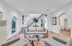 4515 N Bay Rd, Miami Beach, FL 33140