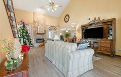 3924 LAKE ARROWHEAD Drive, Harvey, LA 70058