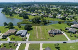 9328 Lakeview Drive, Foley, AL 36535