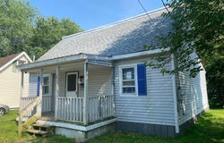 110 WASHINGTON STREET, LAUREL, DE 19956